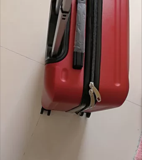 18寸登机箱拉杆箱酒红色英伦款，八九成新 ...