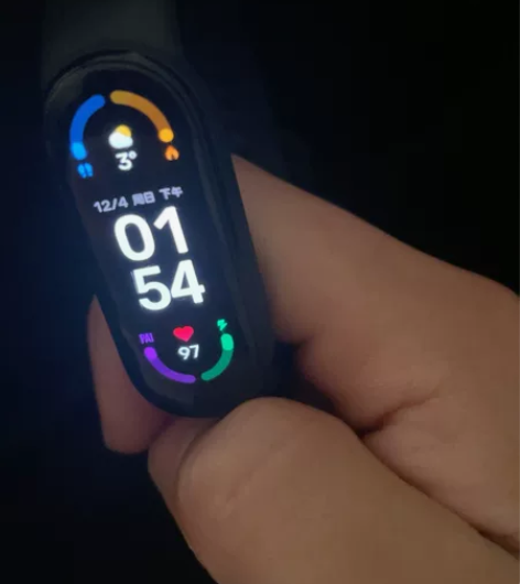 小米手环6 9成新 平常带的也挺爱喜的 刚...