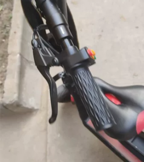 正步电动车，京东购入，购入价三千多，速度太...