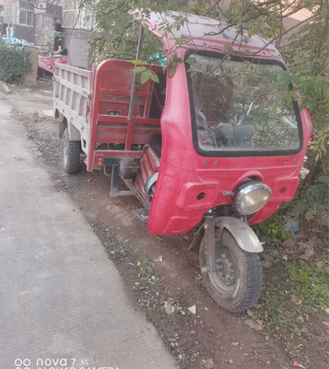 宗申正三轮摩托车，250发动机，自卸，车长...