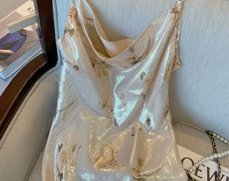 大牌买手~清仓捡漏！法式浪漫印花吊带连衣裙...