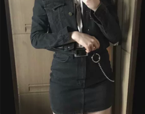 春秋新款韩版时髦黑灰色高腰牛仔半身裙女包臀...