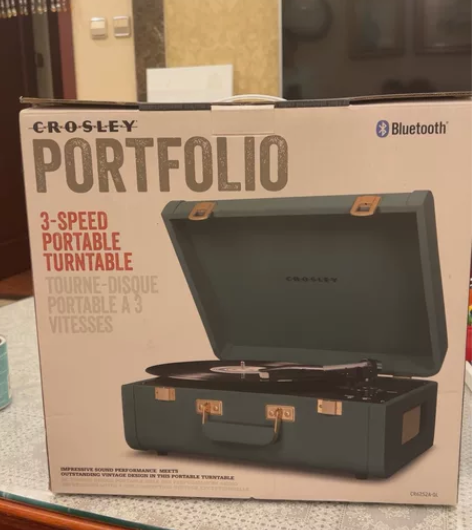 便捷式黑胶唱片机 （蓝牙） 朋友送的 没用...