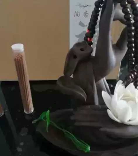 出售全新倒流香炉家用室内檀香沉香安神熏香炉...