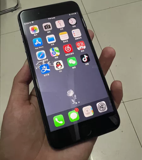 #双11闲置急出 朋友的国行苹果8plus...