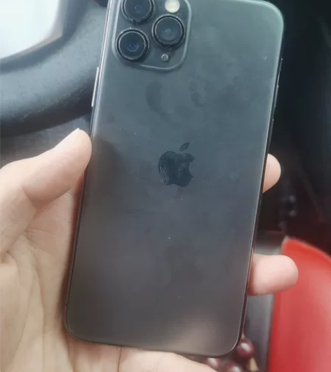 出闲置美版无锁单卡11pro256一直带壳...