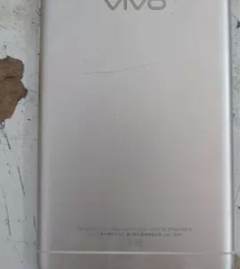 VIVO Y55A  正常使用，原装未修过...