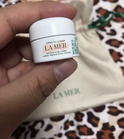 3.5ml面霜，售出不退换！偏远地区不包邮...