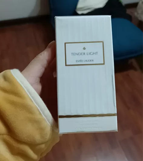 雅诗兰黛一盏茶光 全新典藏香水 全新未拆封...