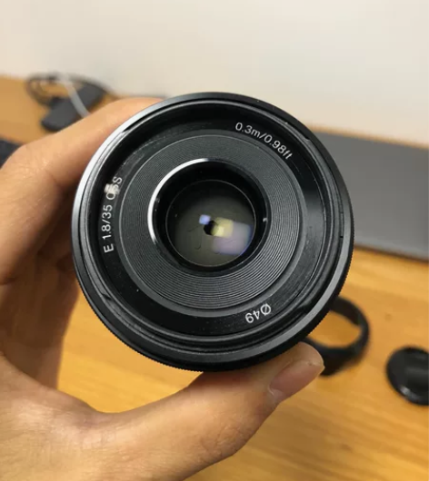 自用索尼E35 1.8镜头,微灰,信用高的...