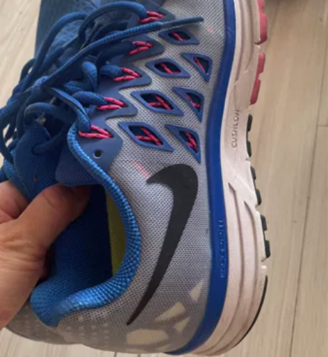 耐克女运动鞋 699入手 商场入手 保正品...