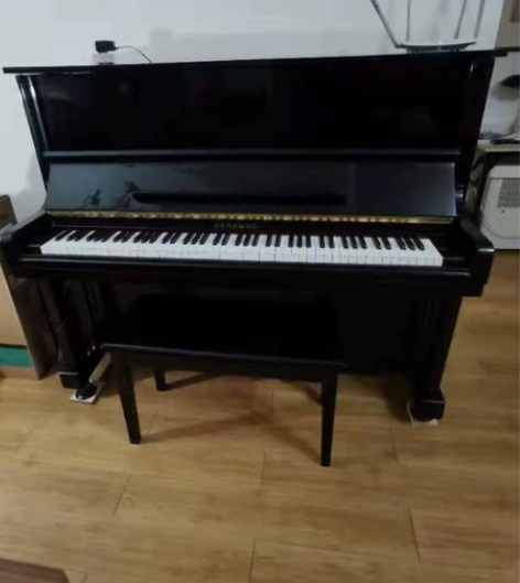 斯特劳斯钢琴,2014新琴购入给家里娃娃学...