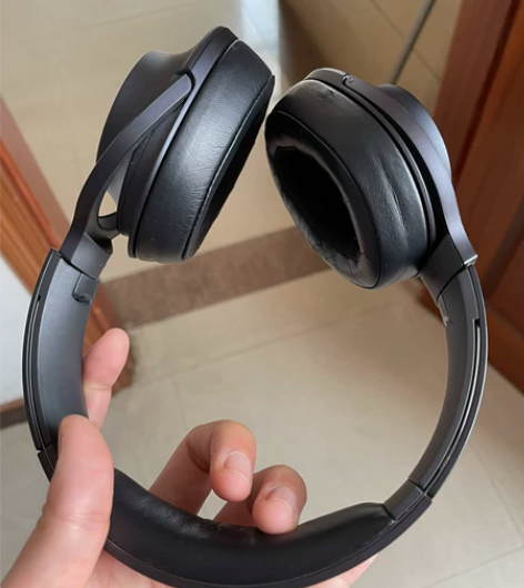 索尼mdr-100a 成色如图 没用多少次...