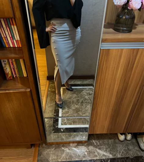 全新moco设计风格衬衫，m码偏大，适合平...
