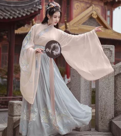 如梦霓裳原创辰龙生肖重工绣花情侣汉服黑红交...