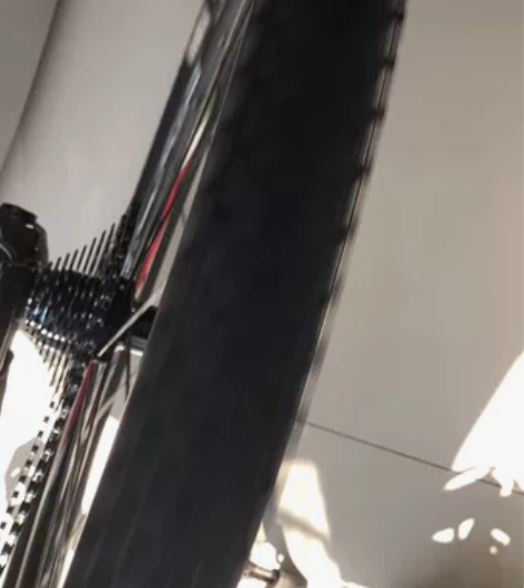 佳沃山地车出售，原价差不多5千的车，M码，...