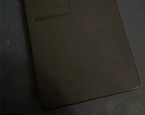 华为超薄5000毫安充电宝 一个电源键一个...