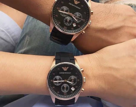 朋友搬家出清,全新男士三眼石英腕表Empo...