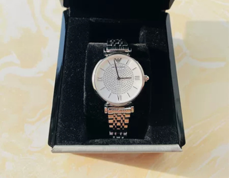 阿玛尼满天星手表 在合肥银泰专柜购买的，有...