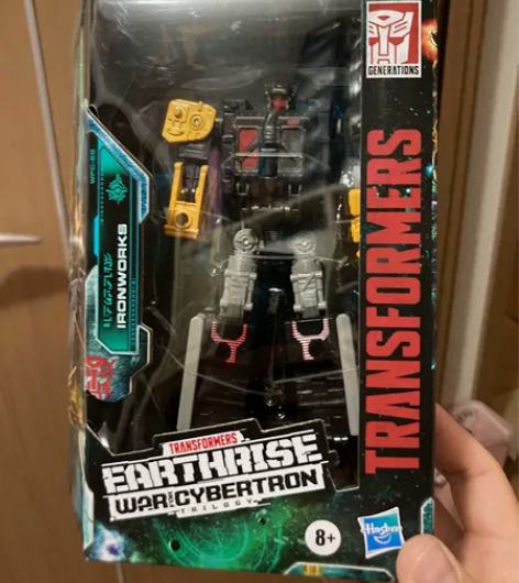 变形金刚塞伯坦之战地出铁匠，全新未拆 感兴...