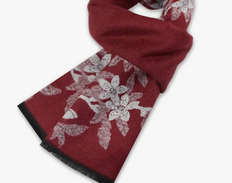 冬季浅灰色提花拉绒仿羊绒百搭围巾