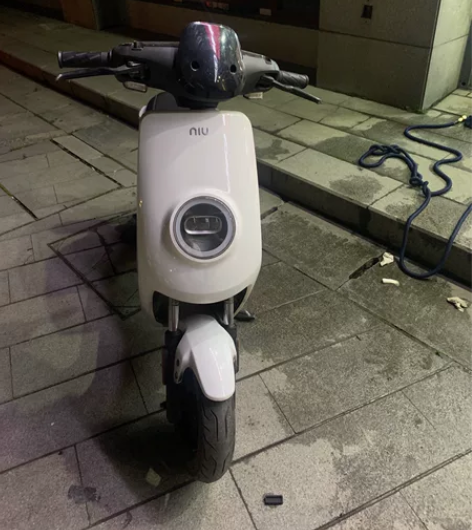 小牛电动M1lite，急出，杭州同城可面交...