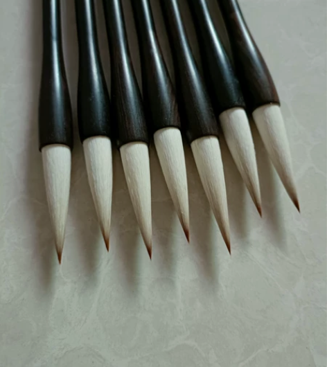 纯毛料制作七狼三羊兼毫毛笔，不分叉，不掉毛...