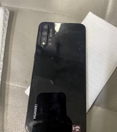 低价出华为nova5全网通8+128GB,...