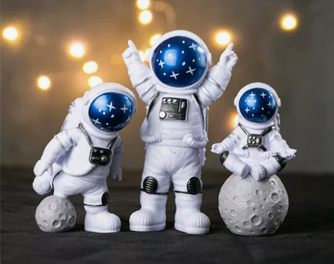 【6.8一套包邮】太空人宇航员桌面车载摆件...