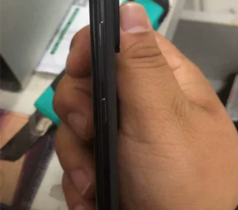 小米垃圾手机。9月18激活。箱说全。12+...