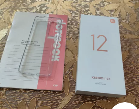 自用小米12x～ 6.28微曲面屏幕 手感...