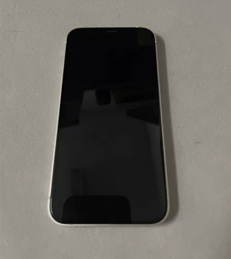 ?国行苹果12  白色 128g 去年六月...