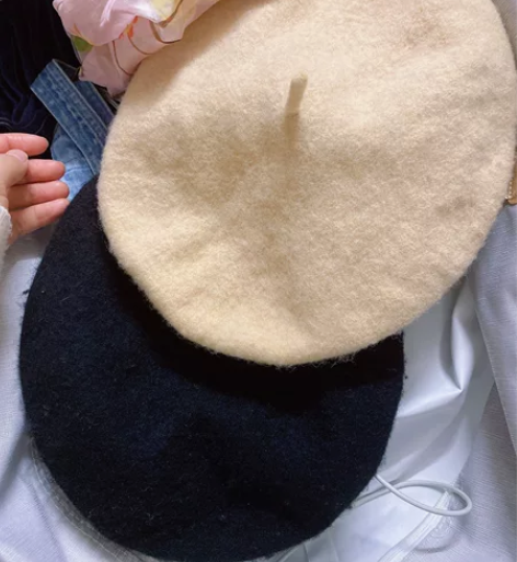 贝雷帽,买来没带过,纯羊毛呢,闲置出,有白...