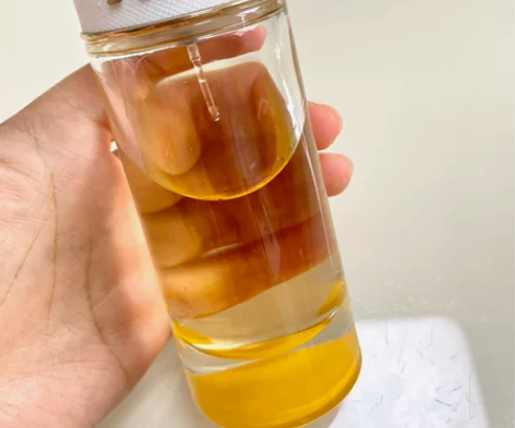 Prada香水，大瓶装，快递包邮， 余量大...