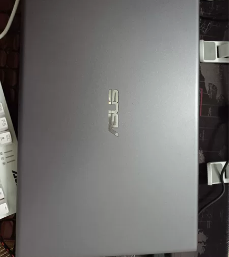 出售华硕高端笔记本一台，屏幕15.6寸，全...