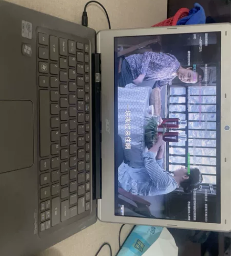 宏基笔记本电脑，4G运行内存，128G固态...