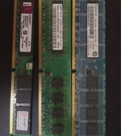 DDR2 1G台式机内存条，三根打包 正常...