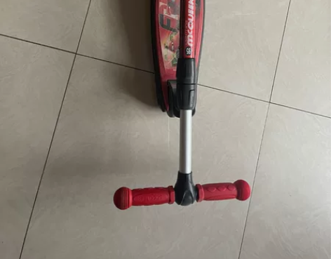 儿童折叠滑板车，需要联系! 感兴趣的话点“...