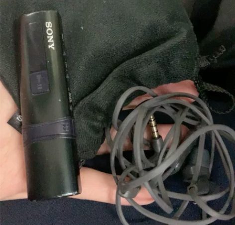 索尼mp3+索尼的有线耳机，高三不怎么用得...