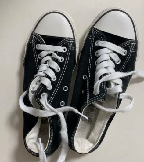 帆布鞋，38码，只穿过一次，已经清洗干净，...