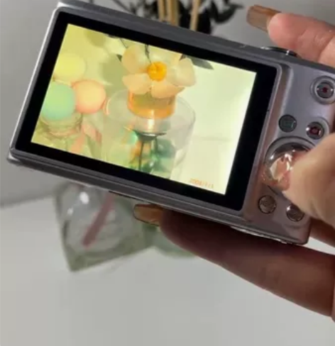 卡西欧z100 1100万像素     4...