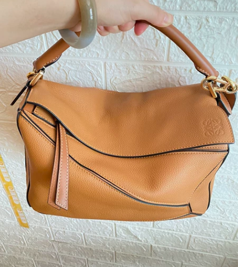 罗yi威几何包 焦糖色中号，高定版 原相机...