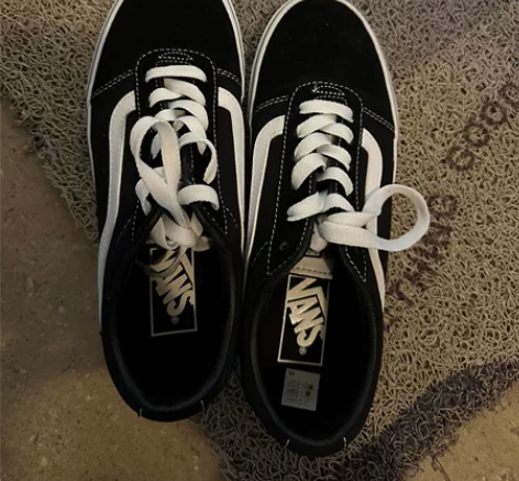 vans 黑色板鞋 37 cm 只在小区里...