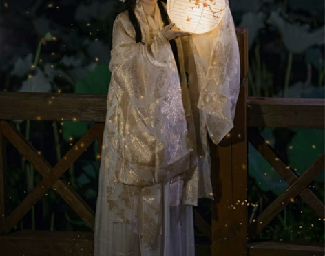 ?魏晋风汉服 非常仙气！高三成人礼只穿过一...