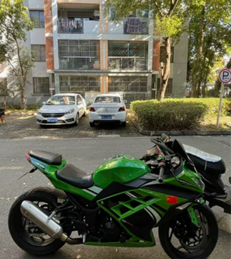 小忍者双杠400电喷水冷成色新有牌有证自己...