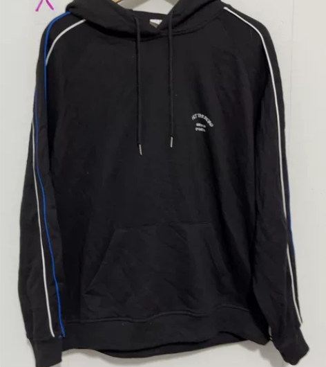 男士卫衣，胸围120衣长72特价出 感兴趣...