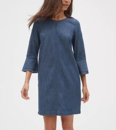 GAP七分袖荷叶边复古连衣裙，非常优雅。 ...