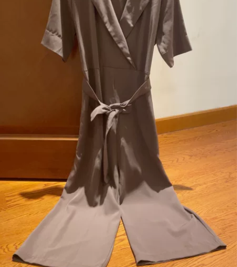 连体裤 闲置 感兴趣的话点“我想要”和我私...