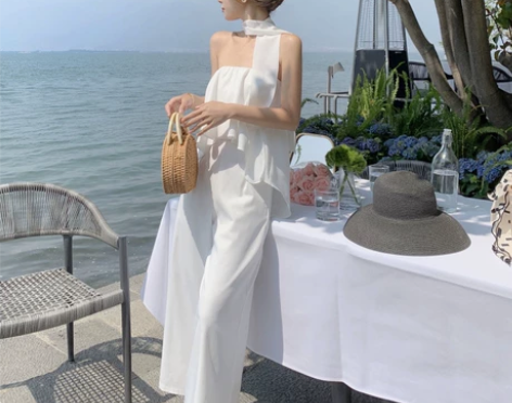 一字肩抹胸连体裤女高级感法式别致白色长裙海...