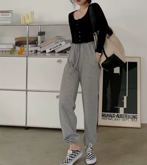 灰色束脚休闲裤 我穿短了 买来没穿过 放衣...